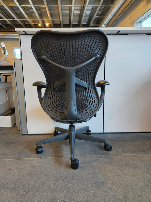 Herman Miller Mirra