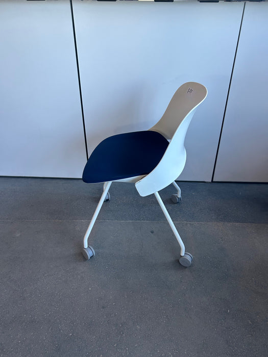 Humanscale Mobile Guest Chair