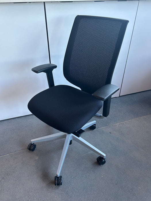 Steelcase Replay