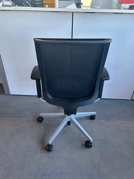 Steelcase Replay