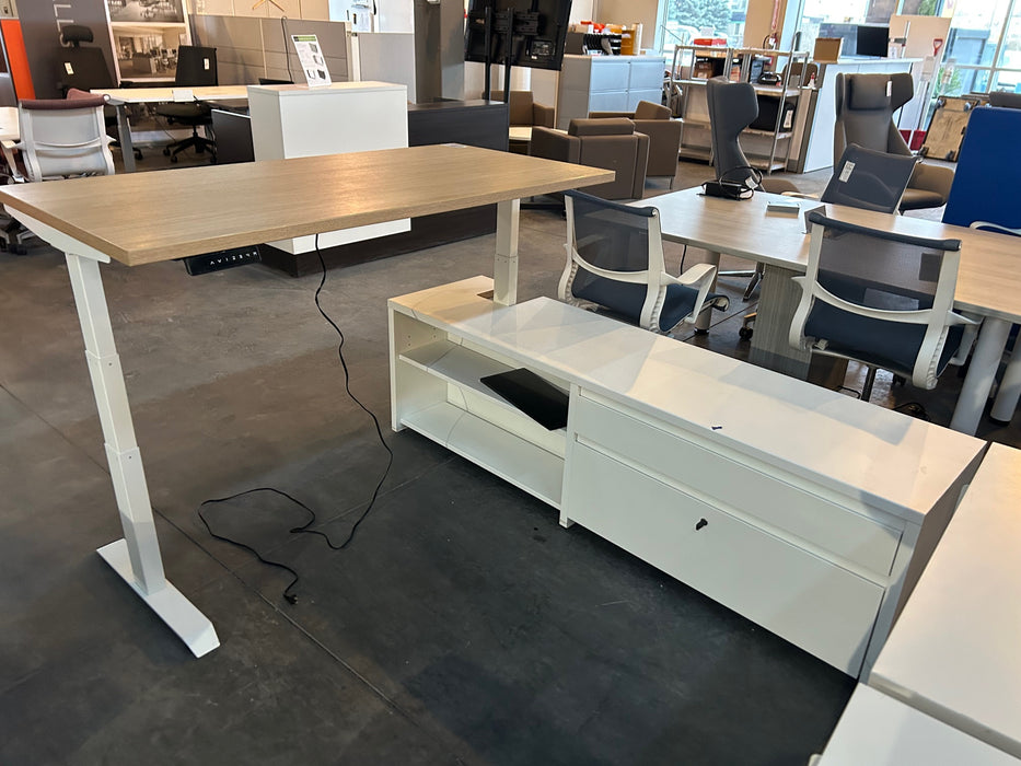 Height Adjustable Station