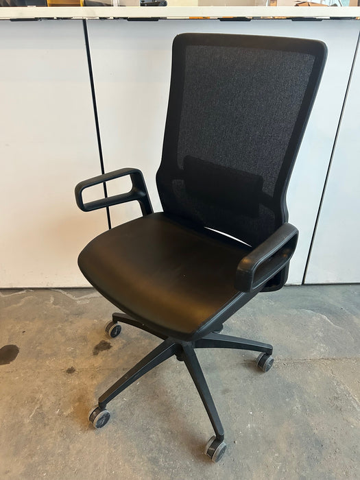 SitOnIt Novo Leather