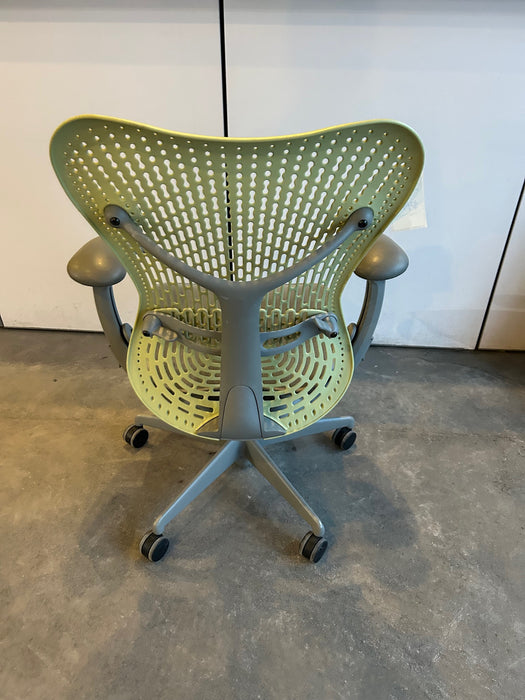 Herman Miller Mirra