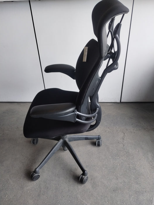 Humanscale Freedom w/ Headrest