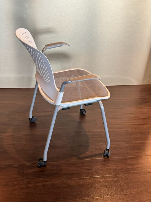 Herman Miller Mobile Caper - White