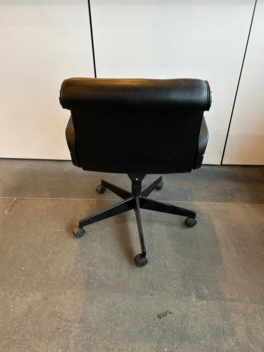 Knoll Leather Boardroom Chair