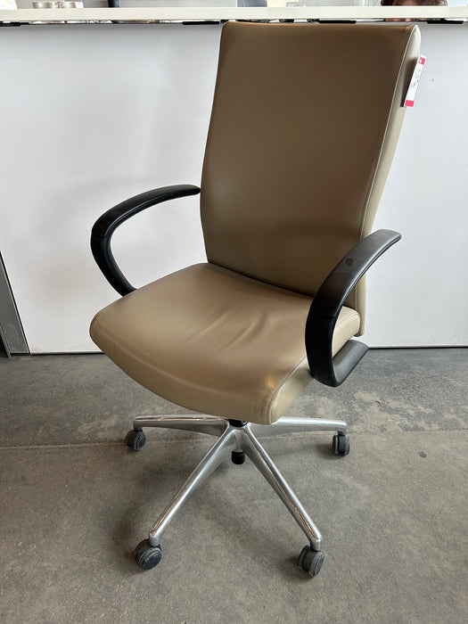 SitOnIt Leather Boardroom Chair