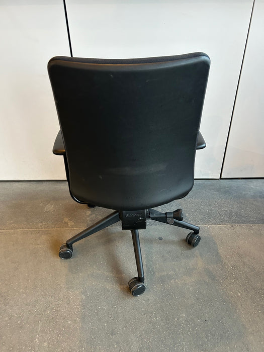 Steelcase Black Task