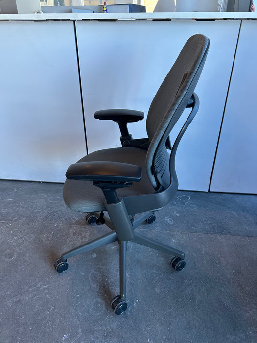 Steelcase Leap V2 Green