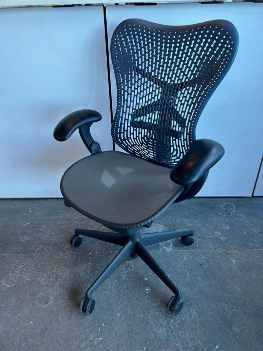 Herman Miller Mirra