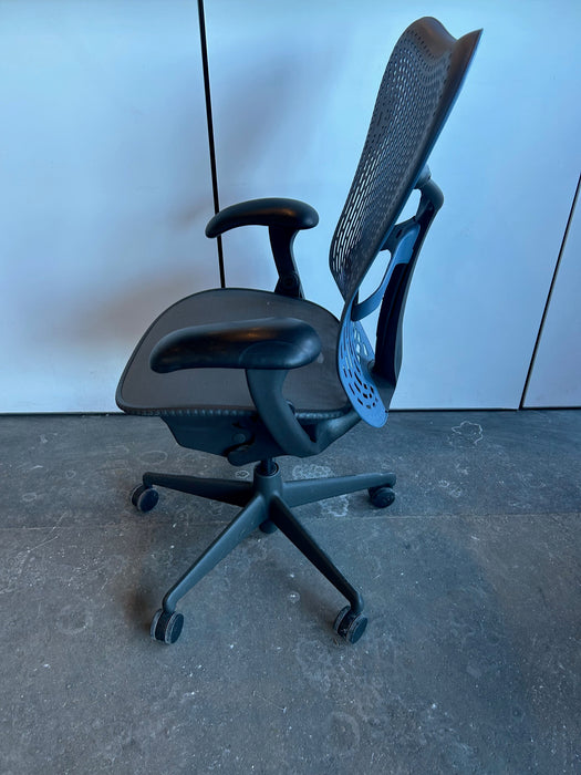 Herman Miller Mirra