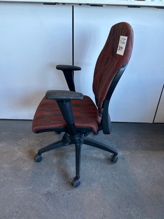 Teknion Savera