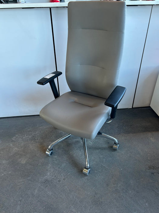 Krug Boardroom Chair
