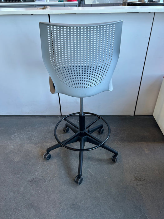 Knoll Stool