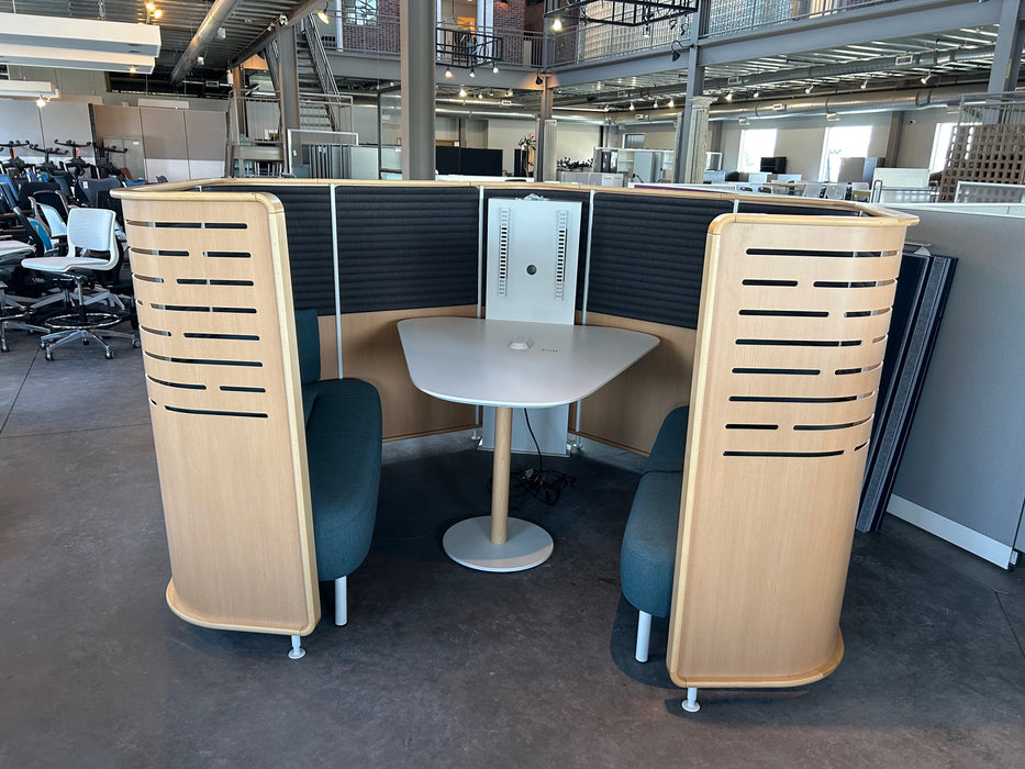 Teknion Collab Pod