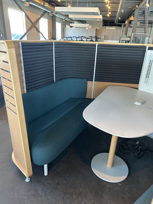 Teknion Collab Pod